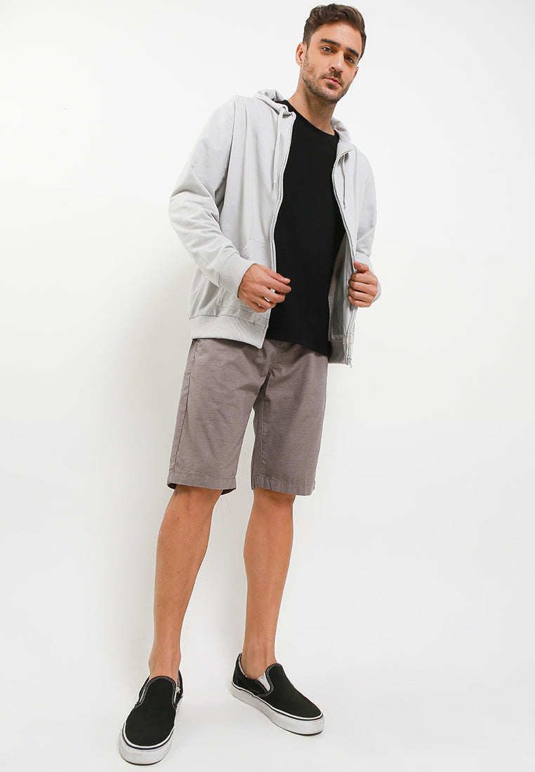 TRIPLE Celana Pendek Chinos Stretch (334 848 LGR)- Light Grey