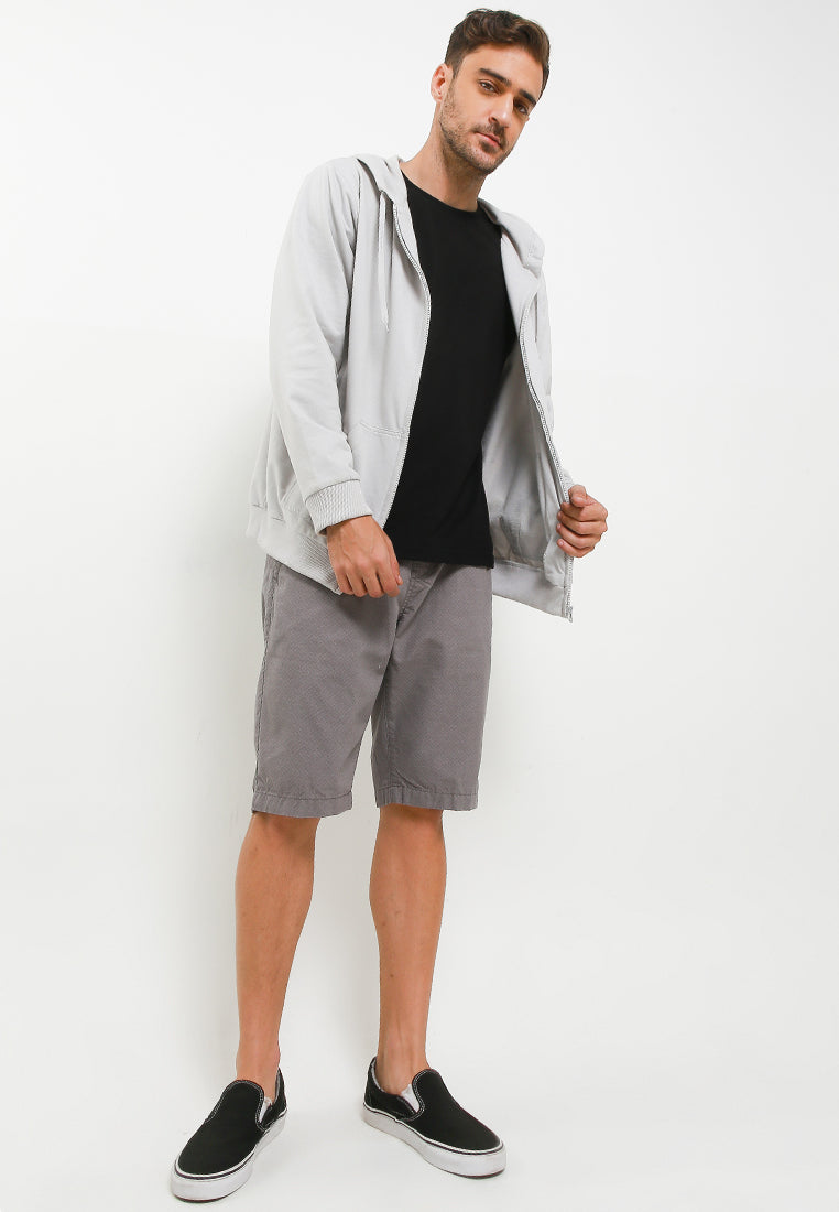 TRIPLE Celana Pendek Chinos Stretch (335 848 LGR)- Light Grey