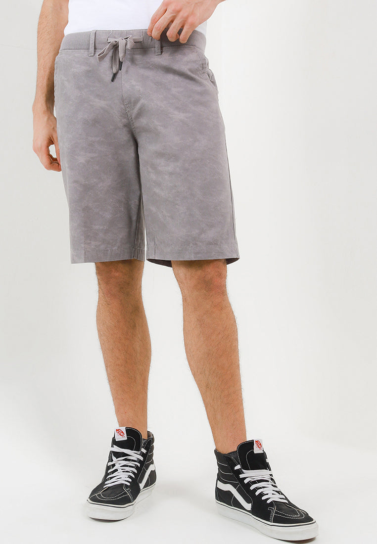 TRIPLE Celana Pendek Chinos Stretch (347 848 LGR)- Light Grey