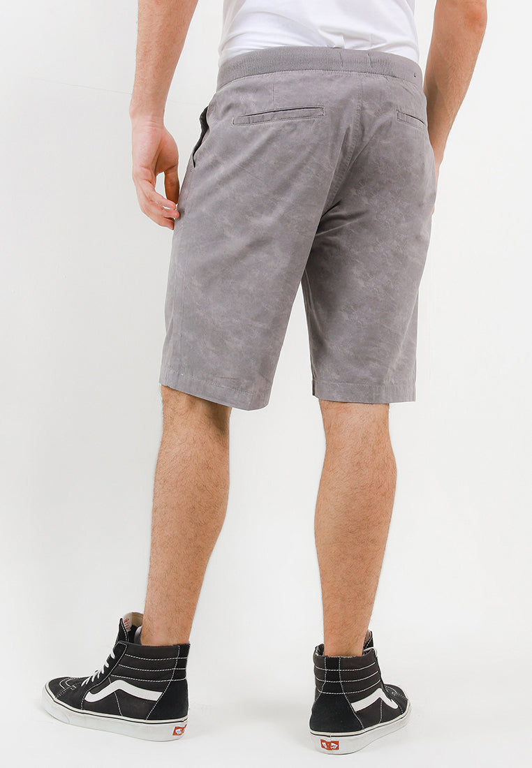 TRIPLE Celana Pendek Chinos Stretch (347 848 LGR)- Light Grey