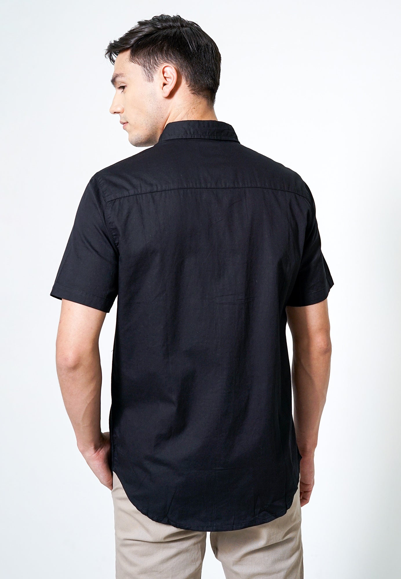 Kemeja Poplin Lengan Pendek Slim Fit Big Size | SSZ 413 - Black
