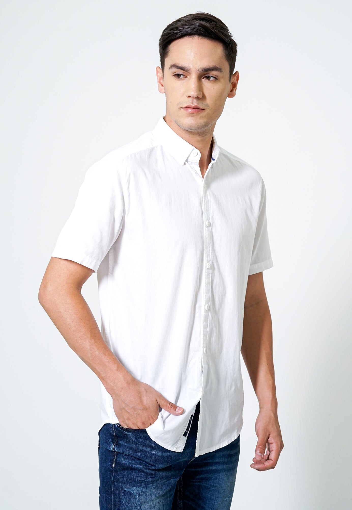 Kemeja Poplin Lengan Pendek Slim Fit Big Size | SSZ 413 - White