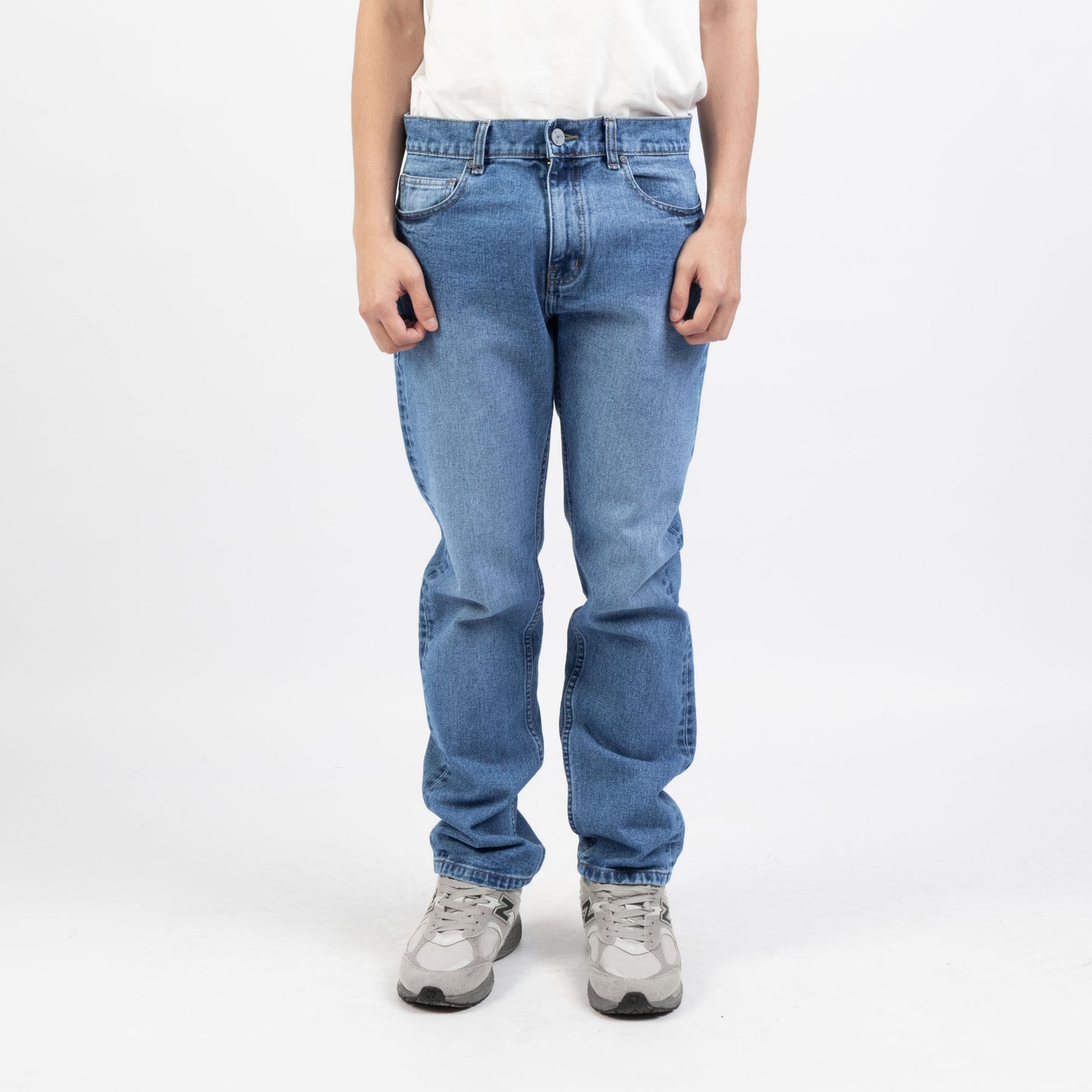 TRIPLE Celana Jeans Regular Slim Medium Wash Non Stretch (191 858 BWC)