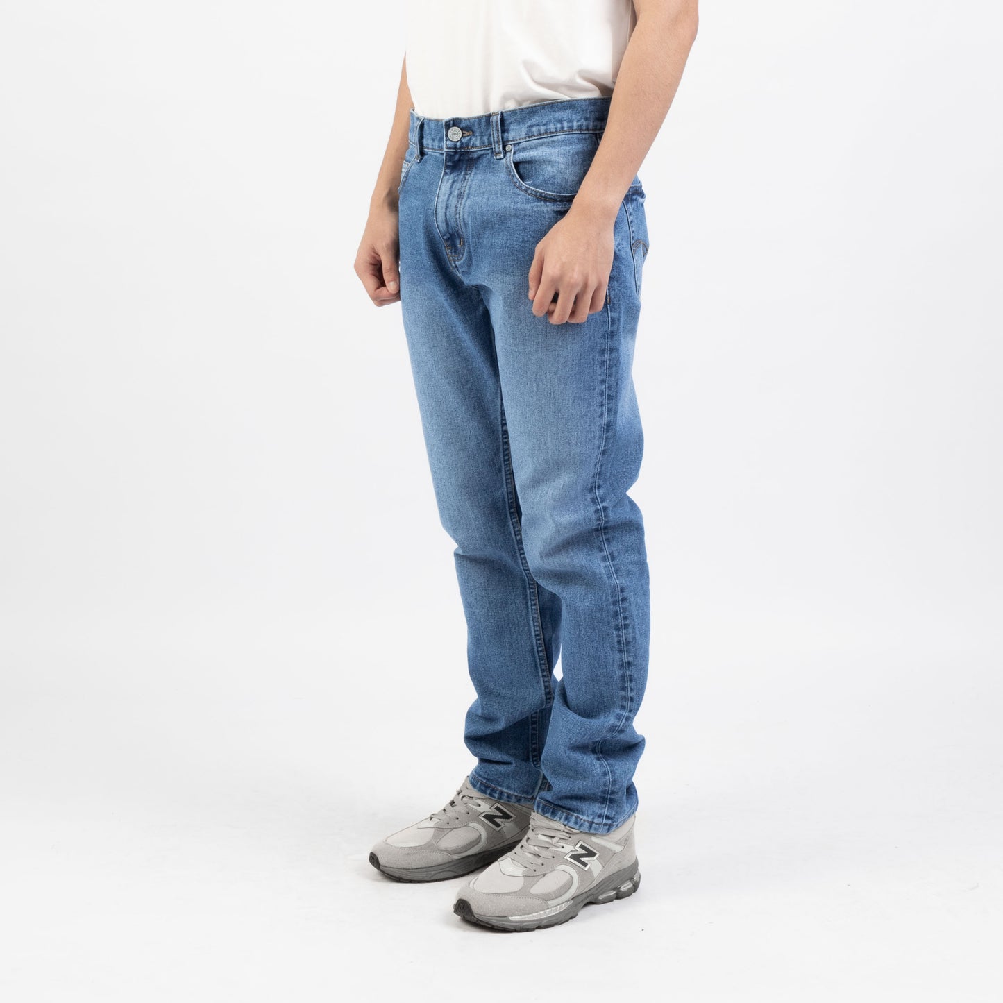 TRIPLE Celana Jeans Regular Slim Medium Wash Non Stretch (191 858 BWC)