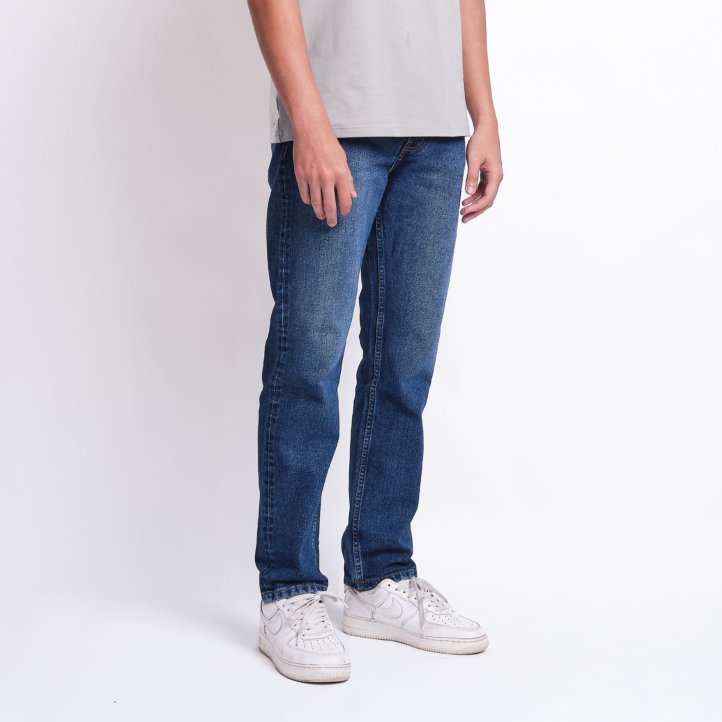 TRIPLE Celana Jeans Regular Slim Medium Wash Non Stretch (191 858 BWB)