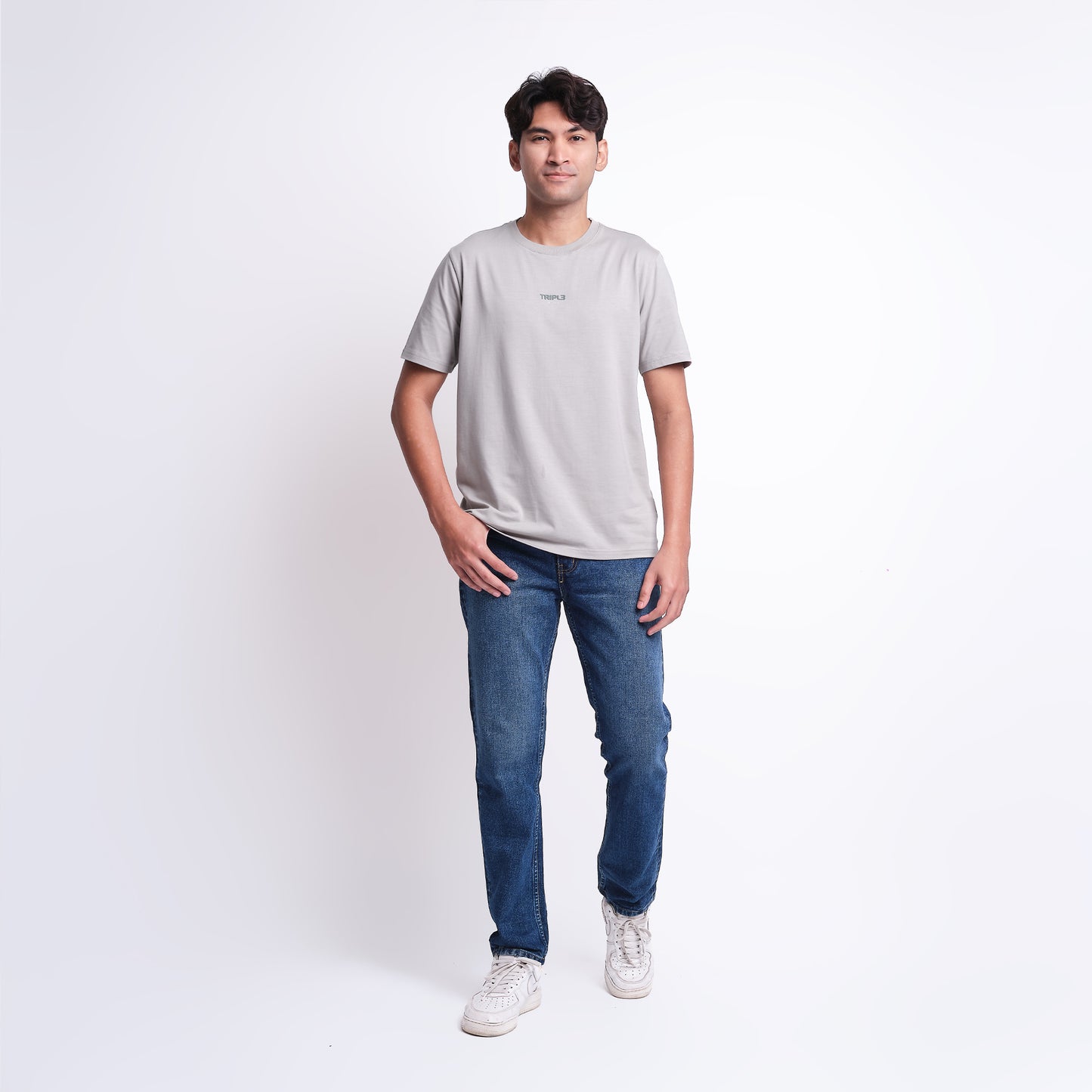 TRIPLE Celana Jeans Regular Slim Medium Wash Non Stretch (191 858 BWB)