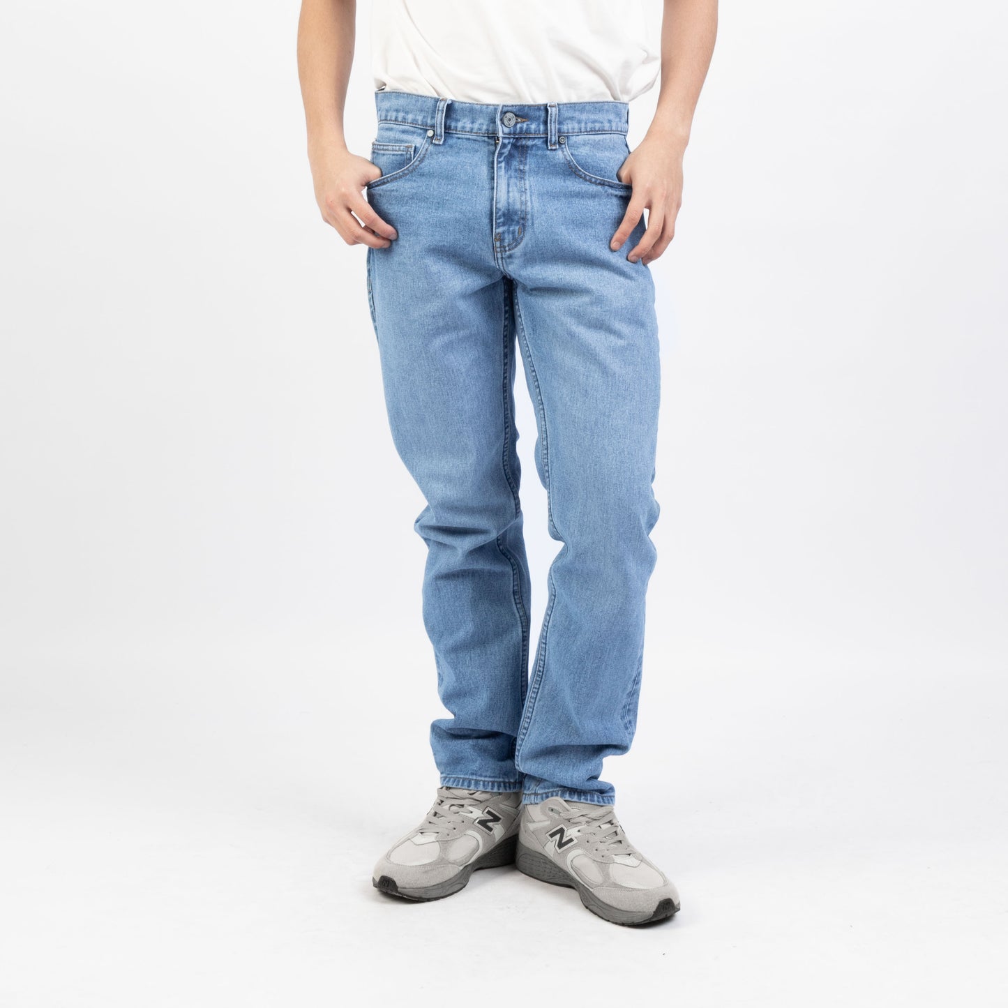 TRIPLE Celana Jeans Regular Slim Medium Wash Non Stretch (191 858 BWD)