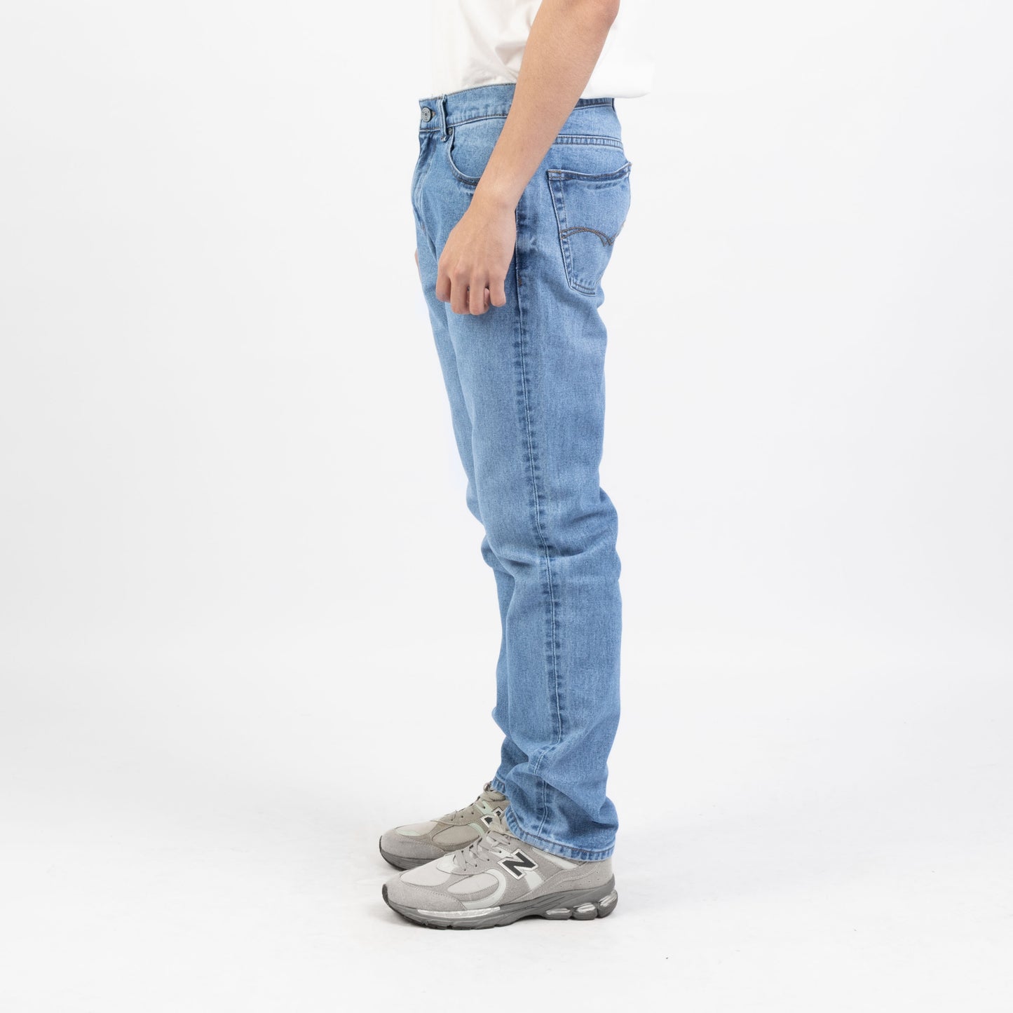 TRIPLE Celana Jeans Regular Slim Medium Wash Non Stretch (191 858 BWD)