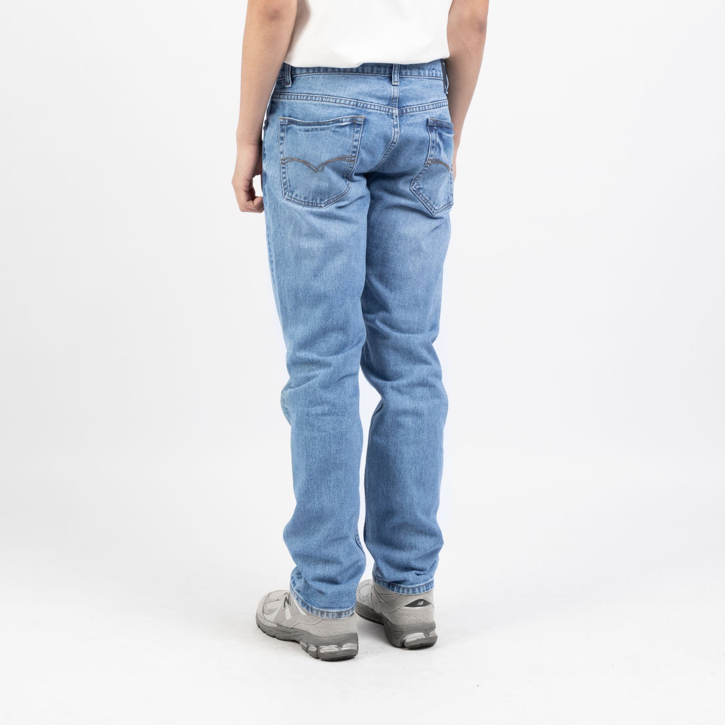 TRIPLE Celana Jeans Regular Slim Medium Wash Non Stretch (191 858 BWD)