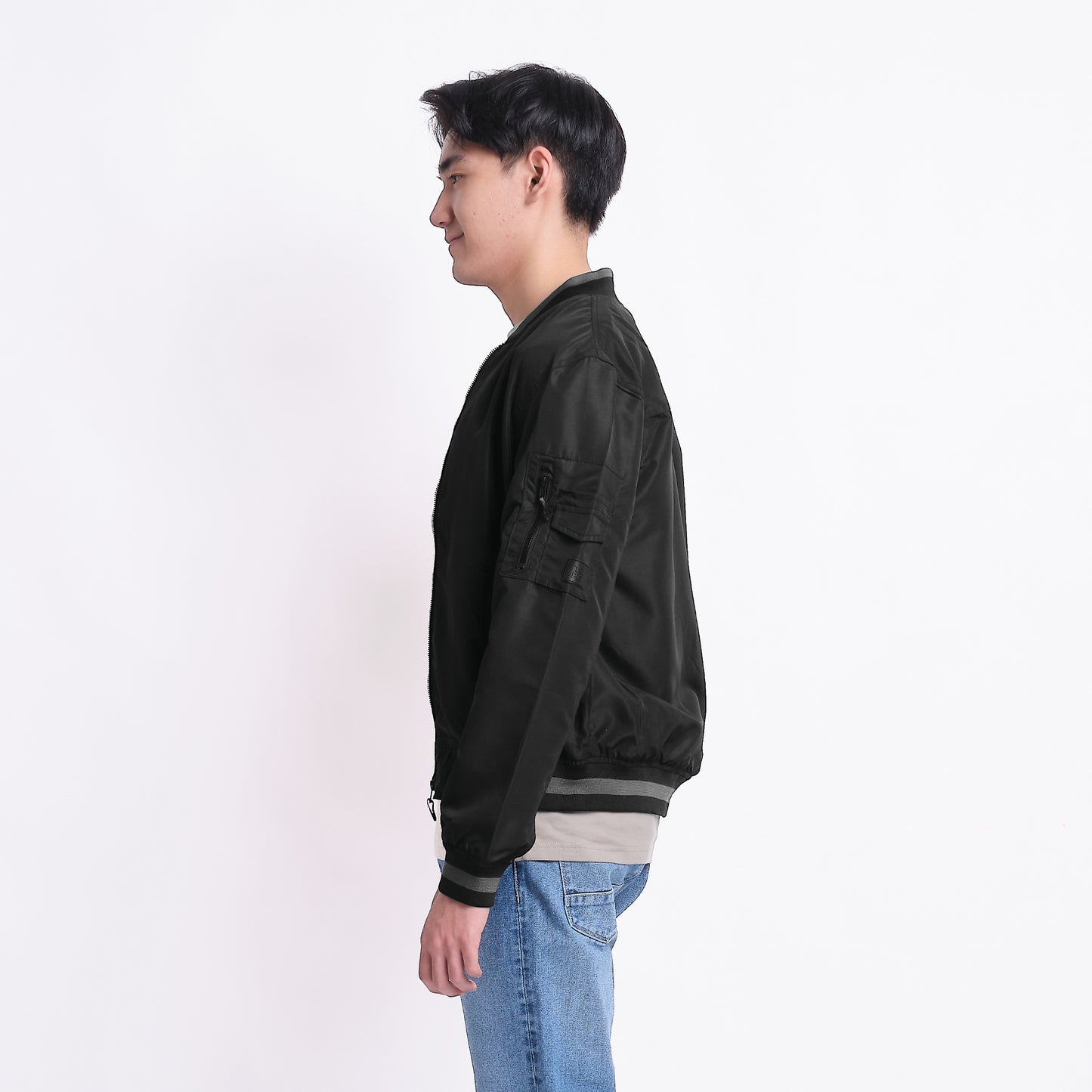 TRIPLE Jaket Bomber Parasut (JK PRS 535 10 BLK)