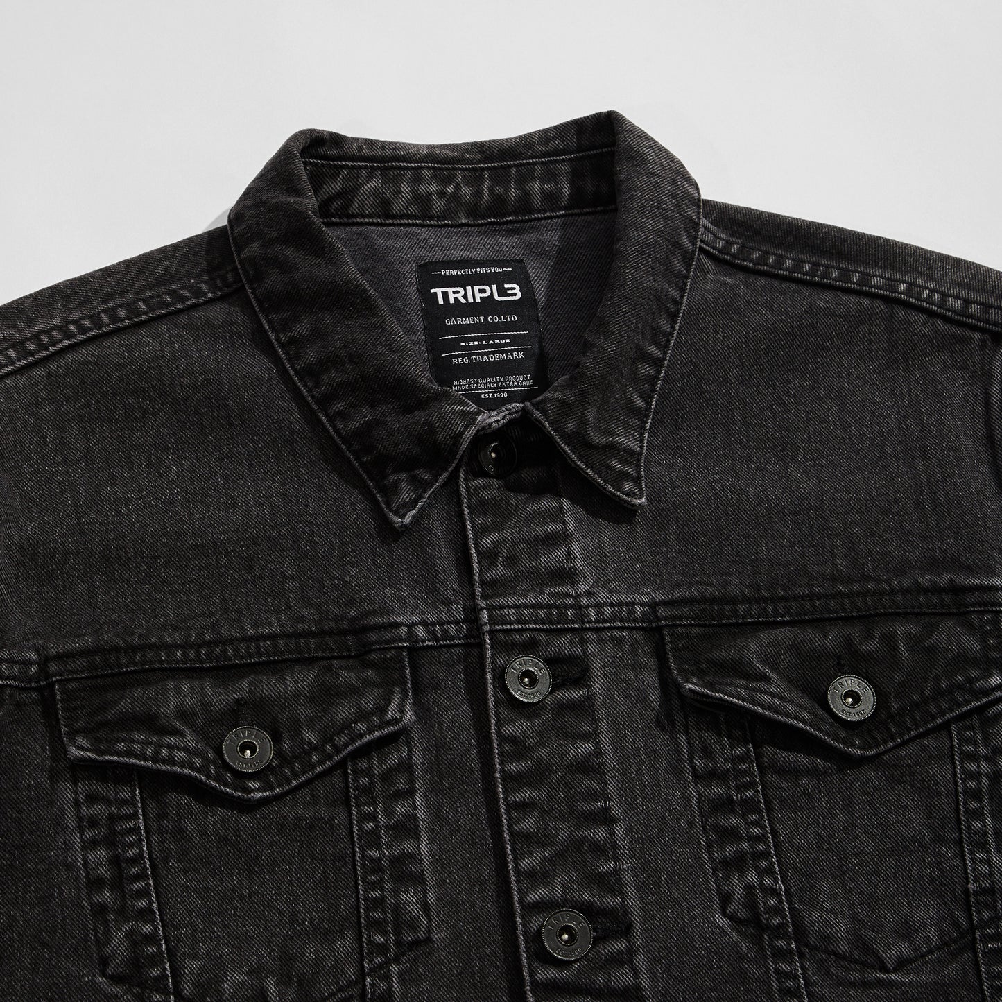 TRIPLE Jaket Denim Reguler Slim (JK DNM 555 04 BWB)