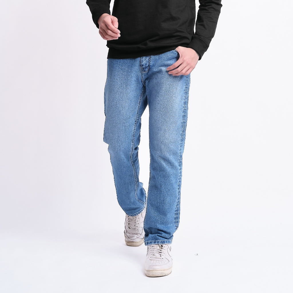 TRIPLE Celana Jeans Regular Fit Medium Wash Non Stretch (191 888 05 BWD)