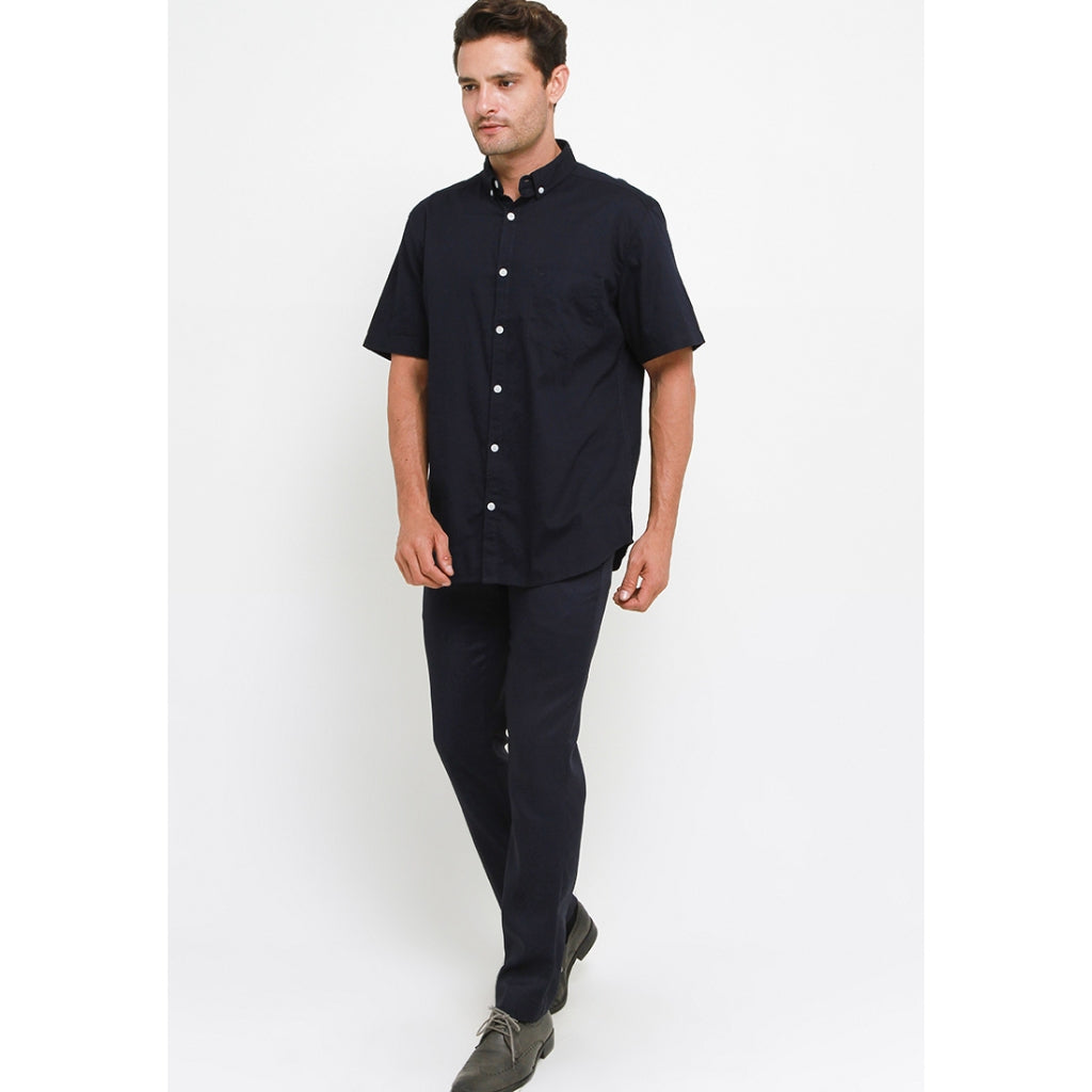 TRIPLE Kemeja Oxford Reguler Fit (SS 550)