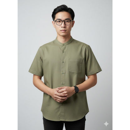TRIPLE Kemeja Koko Reguler Fit (SS MC 556)