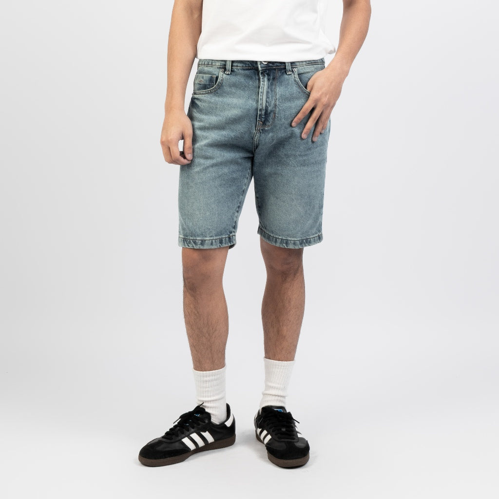 TRIPLE Celana Pendek Denim (363 848 01 BWT)