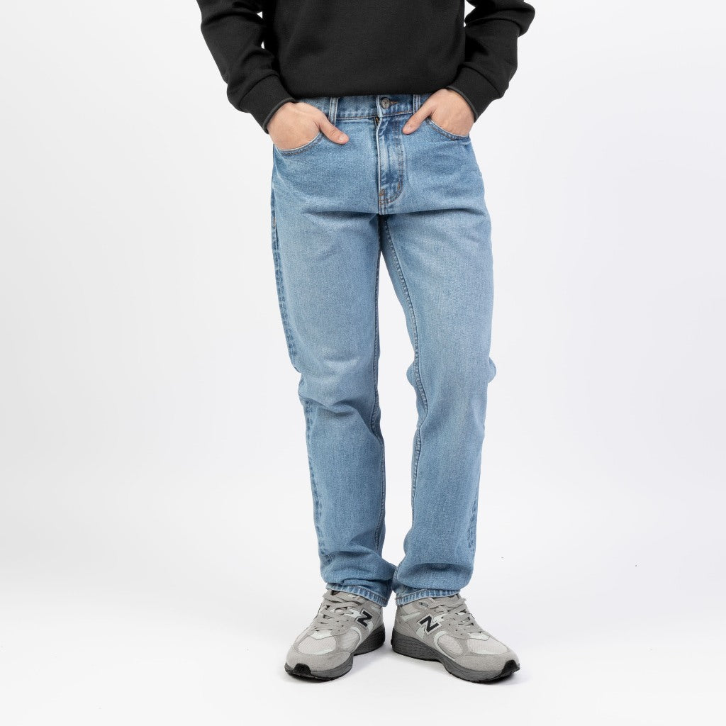 TRIPLE Celana Jeans Reguler Fit Non Stretch (369 888 02 BWC)