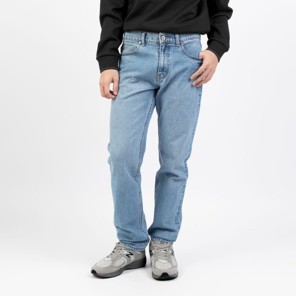 TRIPLE Celana Jeans Reguler Fit Non Stretch (369 888 02 BWC)