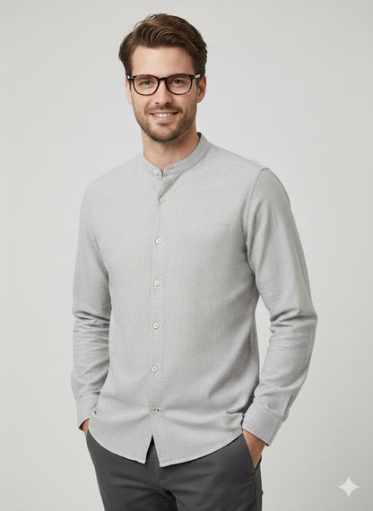 TRIPLE Kemeja Mandarin Panjang Reguler Fit (LS MC 559)