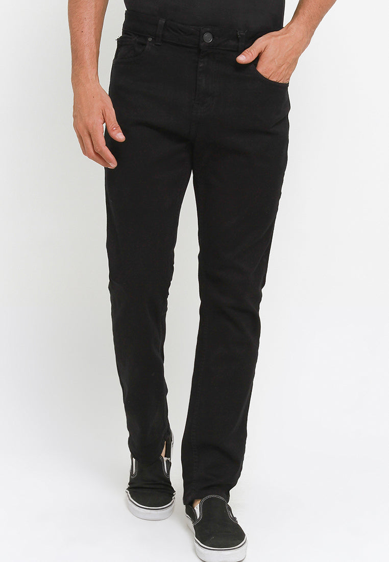 Celana Jeans Reguler Slim | 264 858 23 - Black